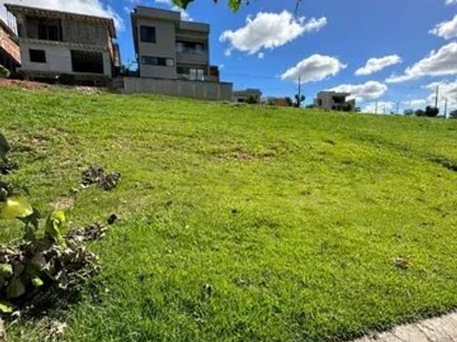 Terreno à venda, no bairro Abaete em Taubaté