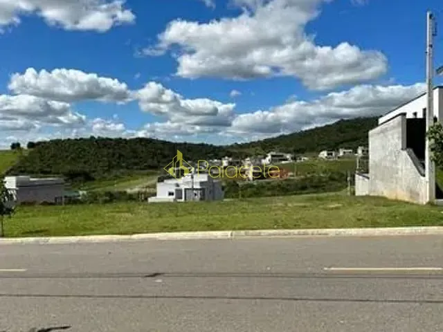 Terreno à venda, no bairro Abaete em Taubaté
