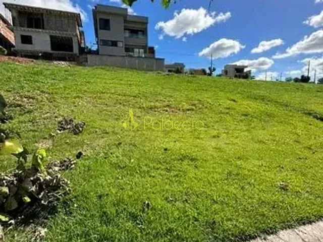 Terreno à venda, no bairro Abaete em Taubaté