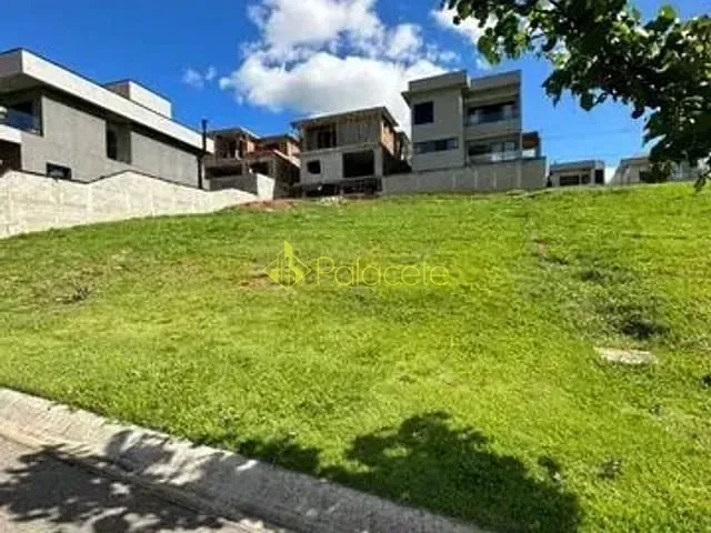 Terreno à venda, no bairro Abaete em Taubaté