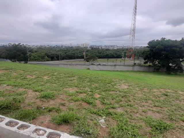 Terreno com 752m², à venda, no bairro Condomínio Reserva do Paratehy em São José dos Campos