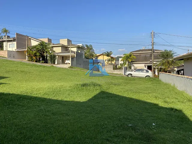 Terreno com 300m², à venda, no bairro Residencial Fazenda Serrinha em Itatiba