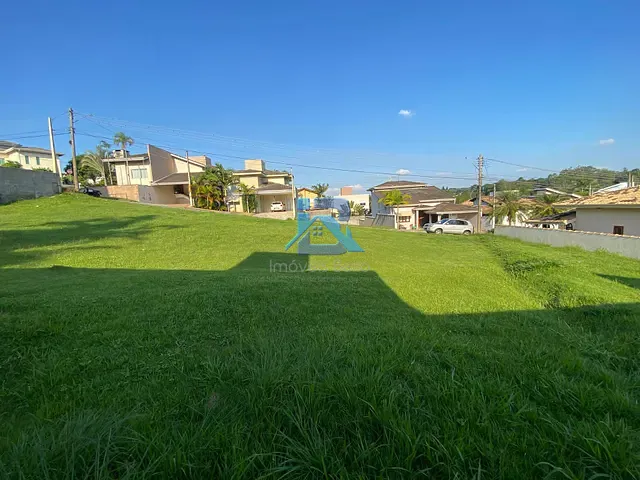 Terreno com 300m², à venda, no bairro Residencial Fazenda Serrinha em Itatiba