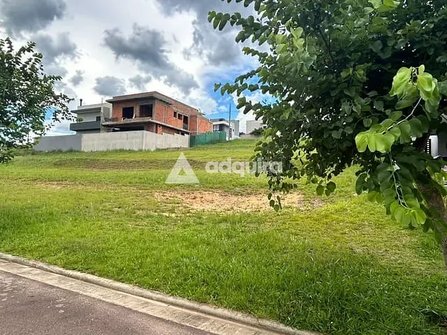Terreno com 300m², à venda, no bairro Jardim Carvalho em Ponta Grossa