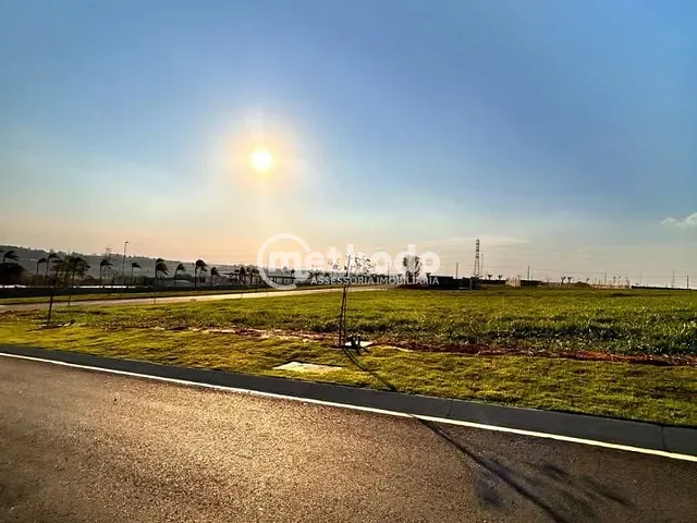 Terreno com 381m², à venda, no bairro Alphaville em Santo Antônio de Posse