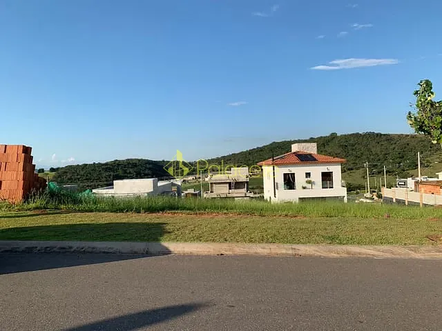 Terreno com 307m², à venda, no bairro Jardim Marlene Miranda em Taubaté