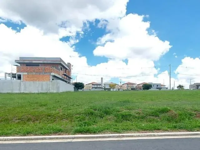 Terreno com 252m², à venda, no bairro Uvaranas em Ponta Grossa