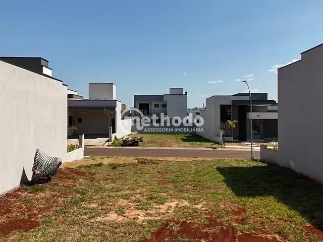 Terreno com 333m², à venda, no bairro Jardim Okinawa em Paulínia