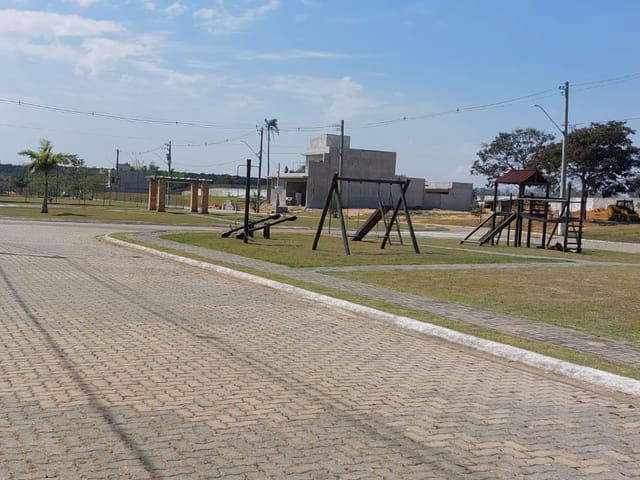 Terreno com 360m², à venda, no bairro Quiririm em Taubaté