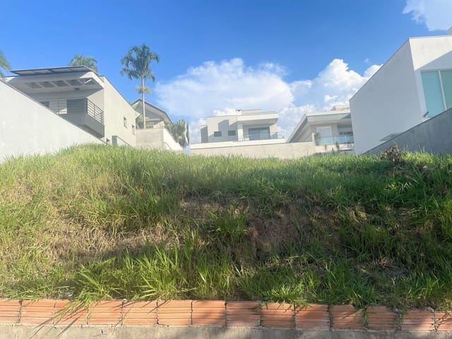 Terreno com 450m², à venda, no bairro Condomínio Residencial Jaguary em São José dos Campos