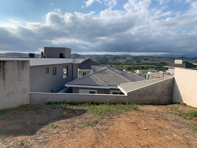 Terreno com 576m², à venda, no bairro Condomínio Residencial Jaguary em São José dos Campos