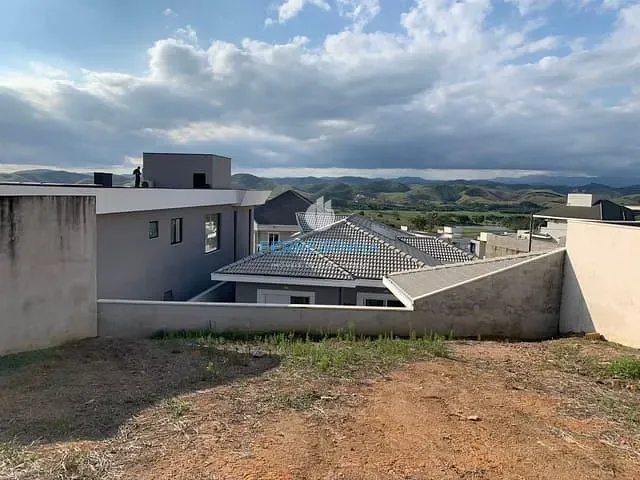 Terreno com 576m², à venda, no bairro Condomínio Residencial Jaguary em São José dos Campos