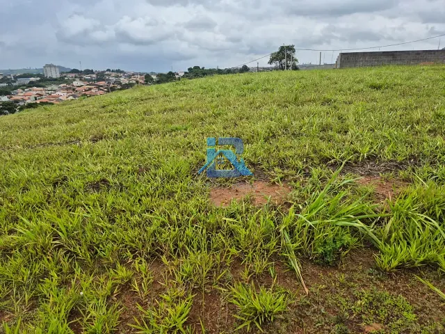 Terreno com 250m², à venda, no bairro Jardim Alto de Santa Cruz em Itatiba