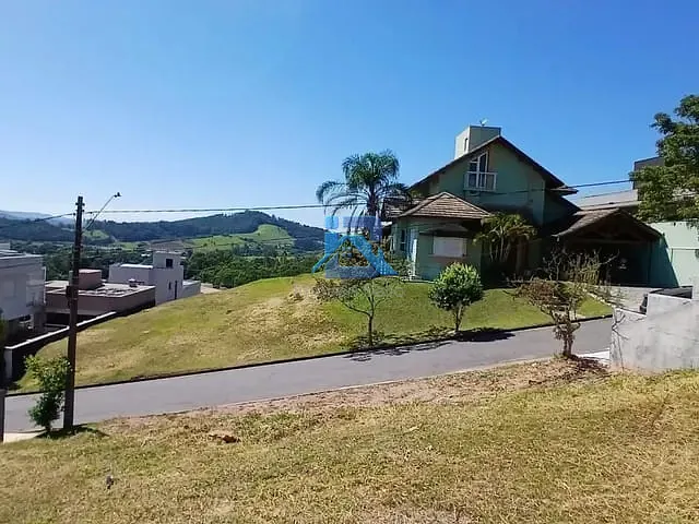 Terreno com 450m², à venda, no bairro Residencial Fazenda Serrinha em Itatiba