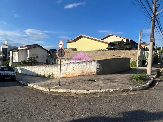 Terreno com 400m², à venda, no bairro Jardim Apolo em São José dos Campos