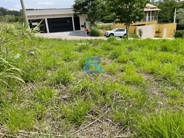 Terreno com 288m², à venda, no bairro Villaggio Fosuzzi em Itatiba