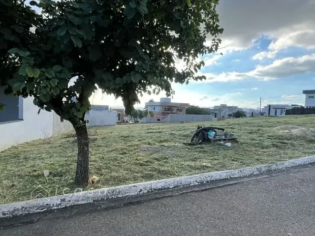 Terreno com 263m², à venda, no bairro Reserva do Vale em Caçapava