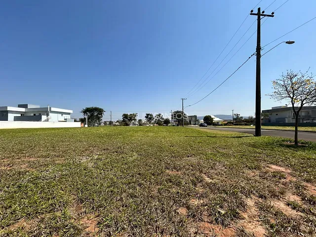 Terreno com 1082m², à venda, no bairro Condomínio Saint Charbel em Araçoiaba da Serra