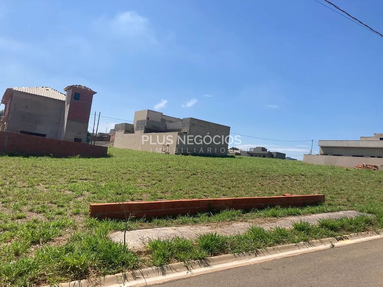 Terreno à venda, 10m² - Foto 1