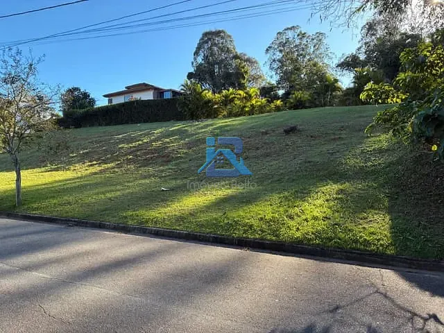 Terreno com 450m², à venda, no bairro Residencial Fazenda Serrinha em Itatiba