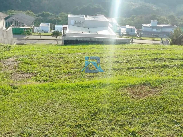 Terreno com 411m², à venda, no bairro Bairro Itapema em Itatiba