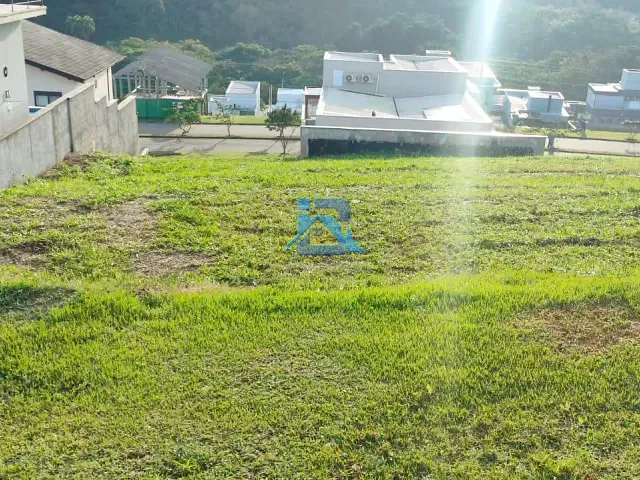 Terreno com 411m², à venda, no bairro Bairro Itapema em Itatiba