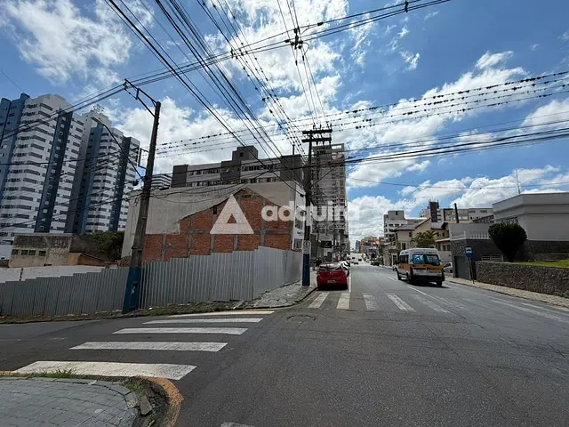 Terreno com 235m², à venda, no bairro Centro em Ponta Grossa