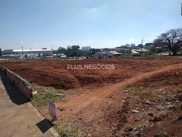 Terreno com 4000m², à venda, no bairro Jardim Guarujá em Sorocaba