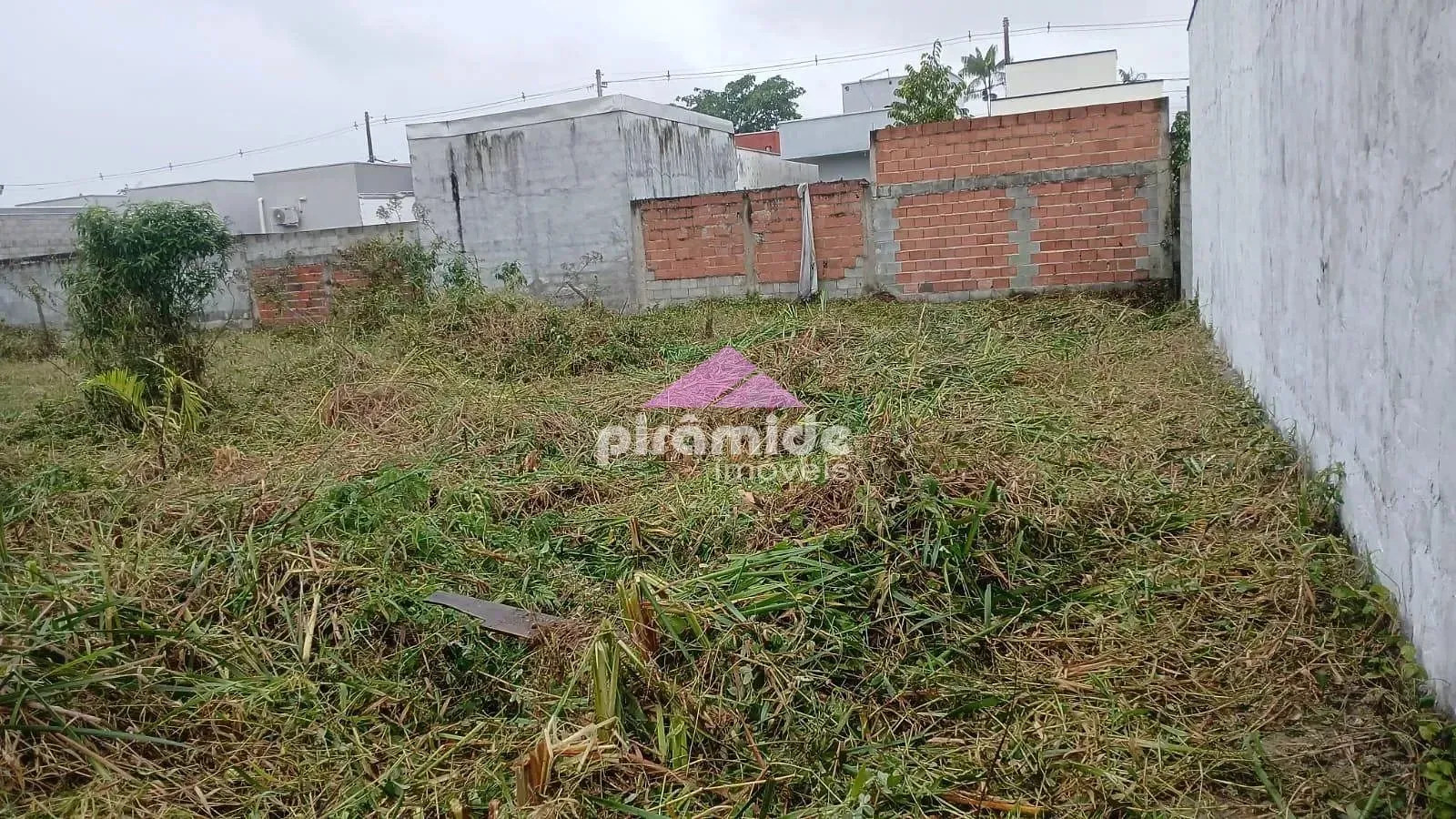Terreno, 304 m² - Foto 1