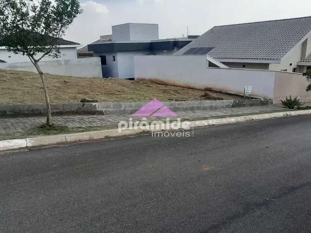 Terreno com 252m², à venda, no bairro Condomínio Residencial Mantiqueira em São José dos Campos