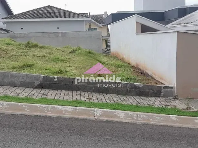 Terreno com 252m², à venda, no bairro Condomínio Residencial Mantiqueira em São José dos Campos