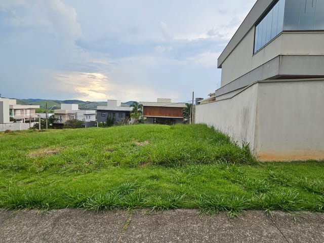 Terreno com 479m², à venda, no bairro Condomínio Residencial Jaguary em São José dos Campos