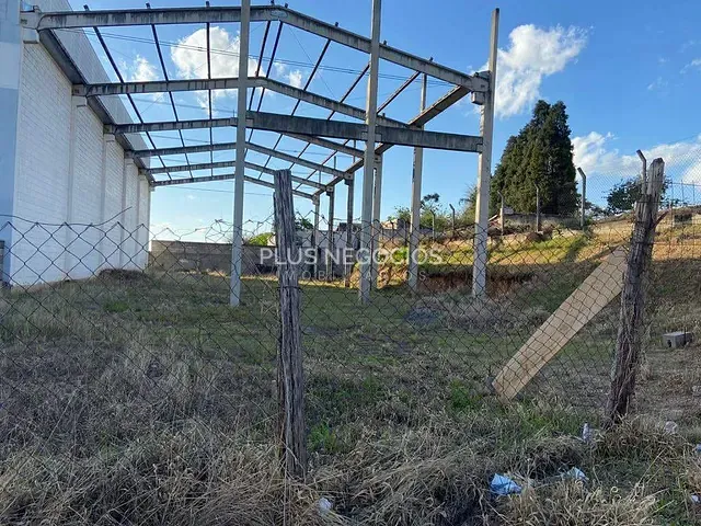 Terreno com 835m², à venda, no bairro Retiro São João em Sorocaba