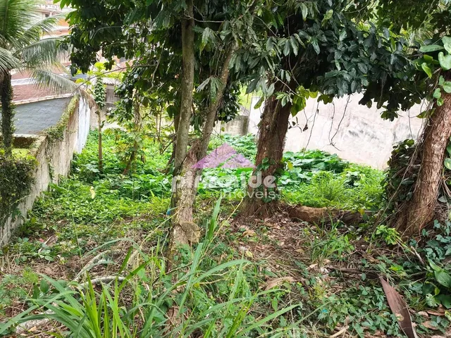 Terreno com 360m², à venda, no bairro Martim de Sá em Caraguatatuba