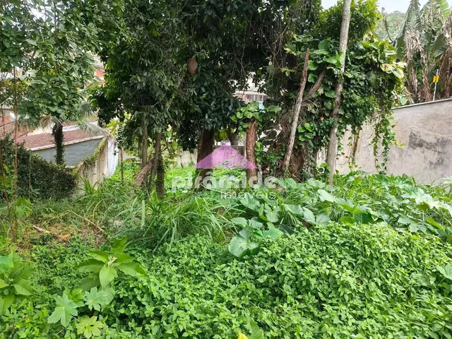 Terreno com 360m², à venda, no bairro Martim de Sá em Caraguatatuba