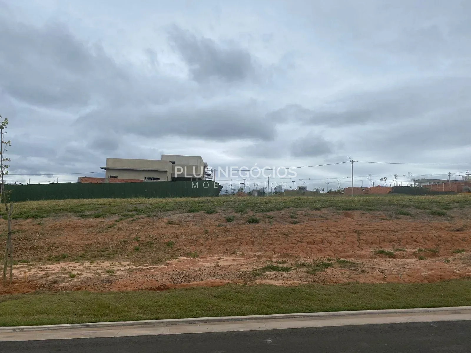 Terreno, 300 m² - Foto 1