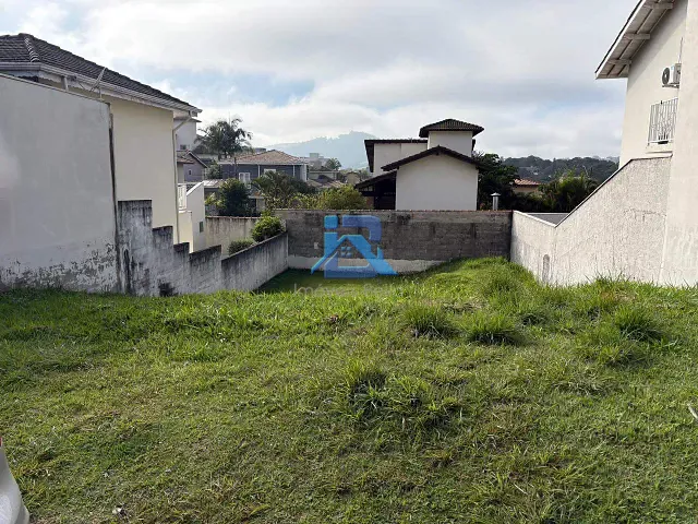 Terreno com 300m², à venda, no bairro Residencial Fazenda Serrinha em Itatiba