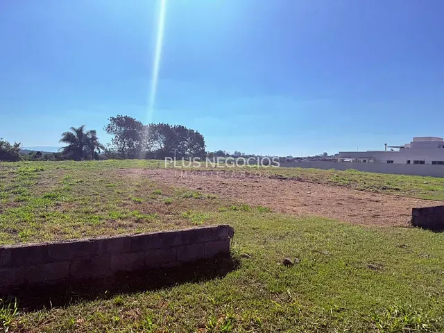 Terreno com 1018m², à venda, no bairro Chácaras Residenciais Santa Maria em Votorantim