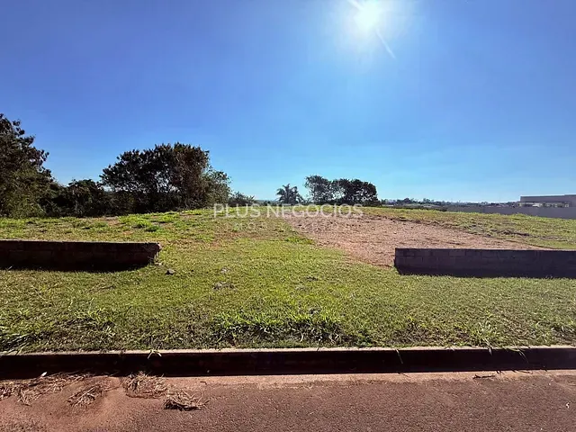 Terreno com 1018m², à venda, no bairro Chácaras Residenciais Santa Maria em Votorantim