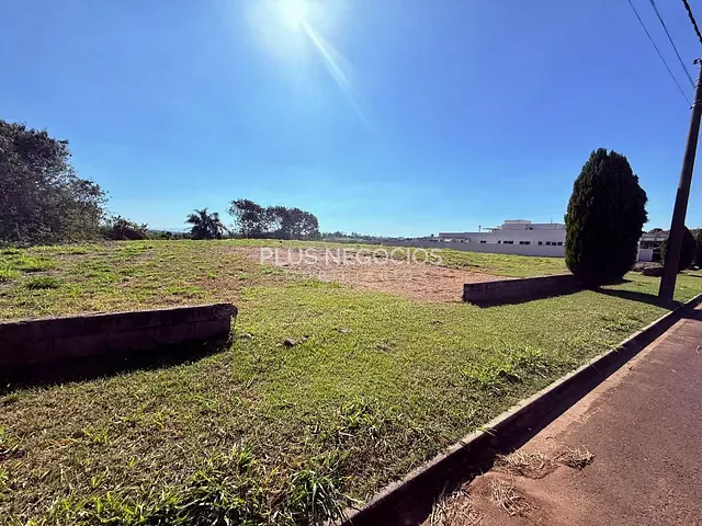 Terreno com 1018m², à venda, no bairro Chácaras Residenciais Santa Maria em Votorantim