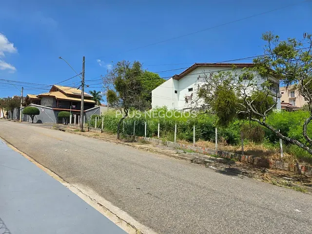 Terreno com 660m², à venda, no bairro Jardim Simus em Sorocaba