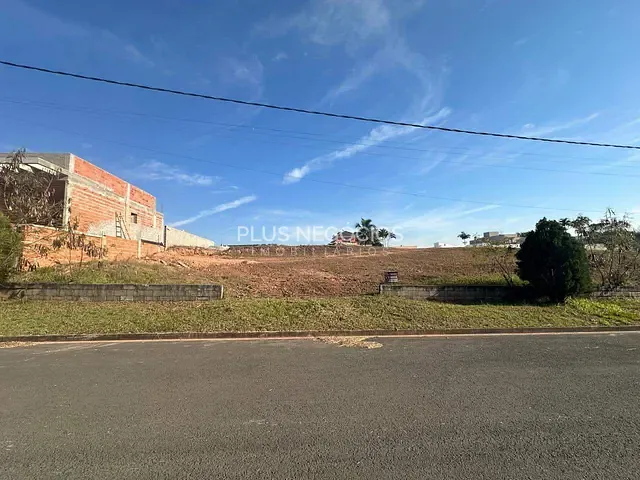 Terreno com 1000m², à venda, no bairro Chácaras Residenciais Santa Maria em Votorantim