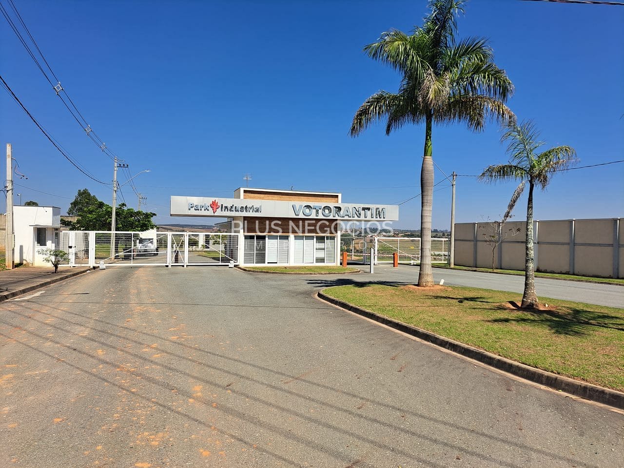 Terreno à venda, 1689m² - Foto 1