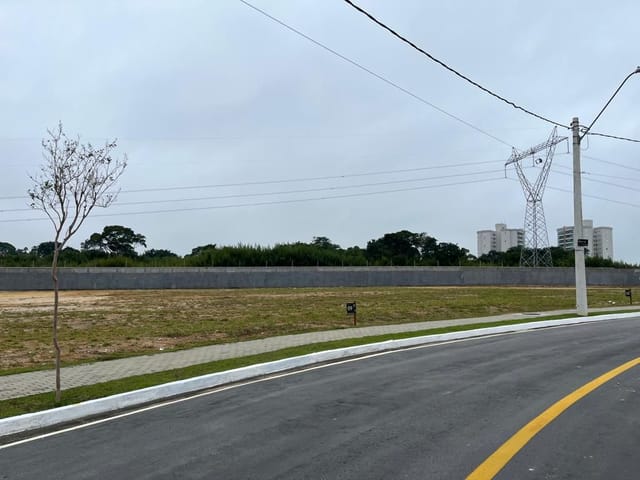 Terreno com 900m², à venda, no bairro Urbanova em São José dos Campos