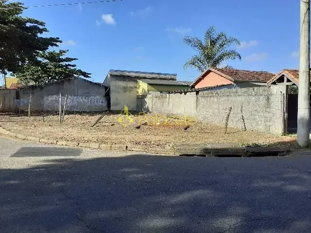 Terreno com 290m², à venda, no bairro Chácara Galega em Pindamonhangaba