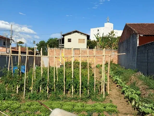 Terreno com 270m², à venda, no bairro Nossa Senhora do Perpétuo Socorro em Pindamonhangaba