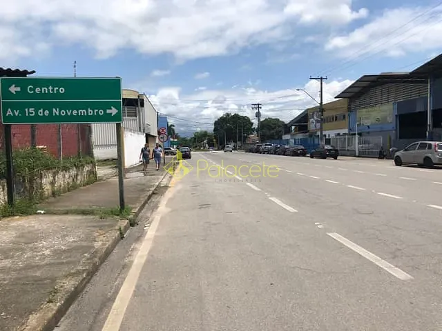 Terreno com 424m², à venda, no bairro Cidade Nova em Pindamonhangaba