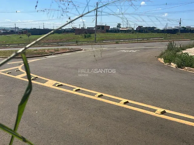 Terreno com 200m², à venda, no bairro Loteamento Parque Santa Cristina em Sorocaba