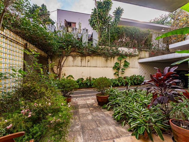 Casa com 625m² 3 quartos e 3 banheiros, à venda, no bairro Pacaembu em São Paulo