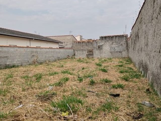 Terreno com 300m², à venda, no bairro Jardim Ana Rosa em Taubaté